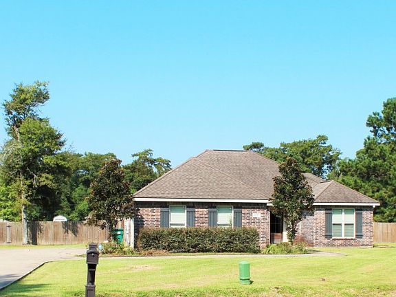 2nd image of 1107 Ravenhurst Dr