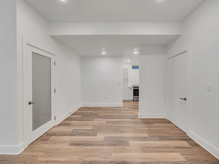 807B Porter Rd — Photo 6