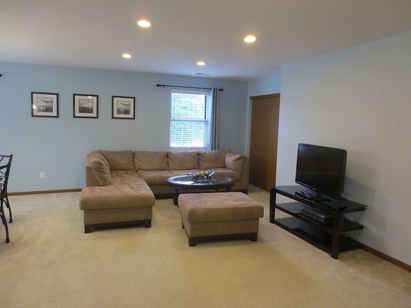 5th image of 4301 Sunridge Dr APT F