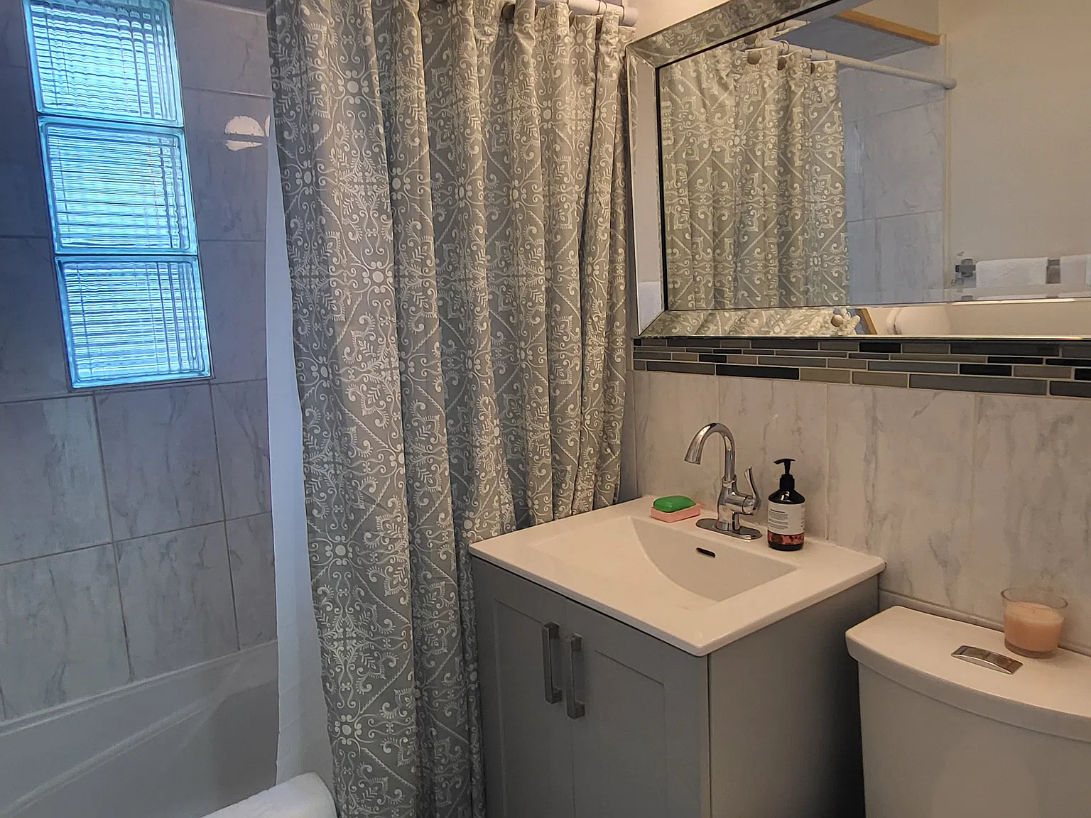 1 bed, $830 — Photo 3