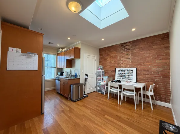 9 Marney St #3, Cambridge, MA 02141