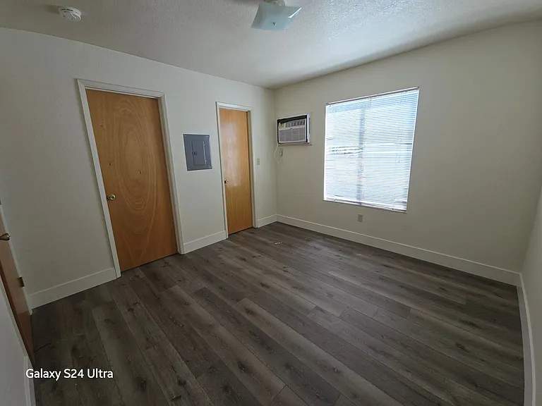 Cedarwood Apartments — Photo 6