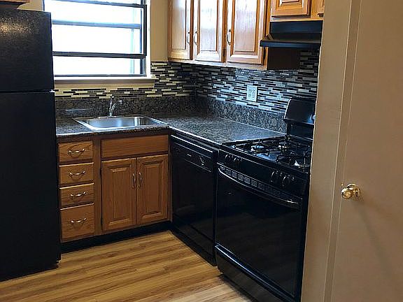 2nd image of 1416 Normandy Ct #1416