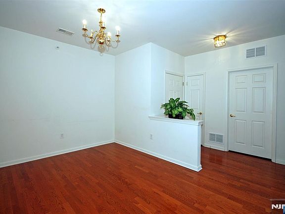 2nd image of 3 Bedrock Ct APT A3