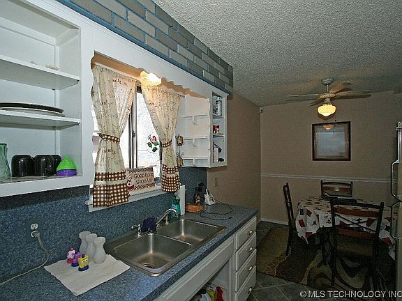 5th image of 1347 S 123rd Ave E