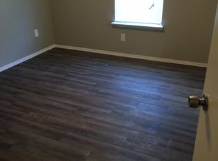 512 Post Oak Ln, Burleson, TX 76028