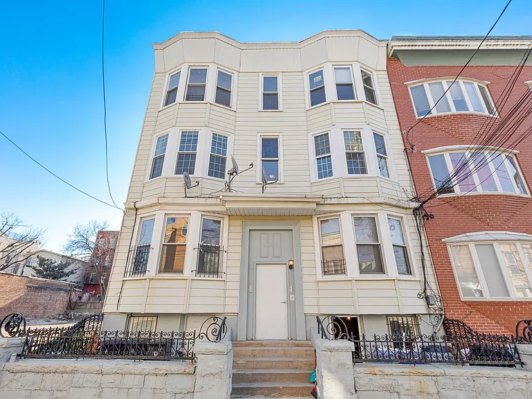 260 New York Ave #2R — Photo 13