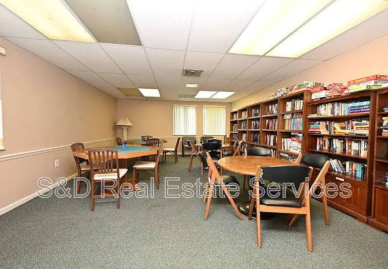 2025 Sylvester Rd #P3 — Photo 38
