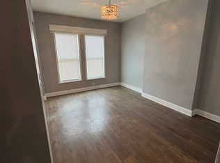 2422 W Roosevelt Rd #2, Chicago, IL 60608