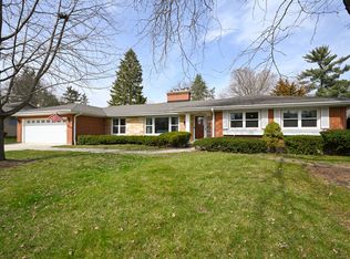 172 Cranston Ct, Glen Ellyn, IL