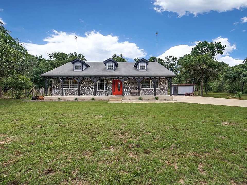 1st image of 137 Oak Hollow Dr