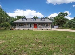 137 Oak Hollow Dr, La Vernia, TX 78121
