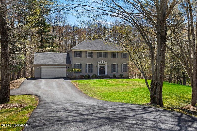 2nd image of 29 Cayuga Court