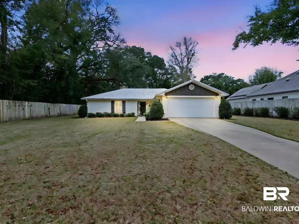 518 Dyson St, Fairhope, AL 36532