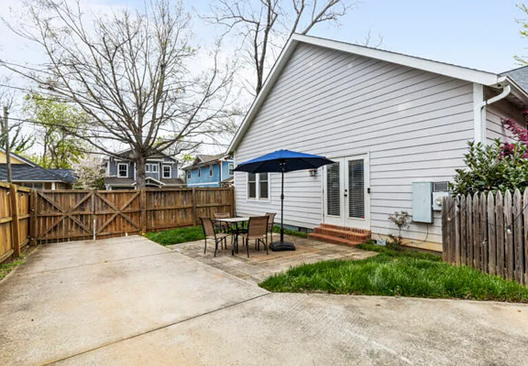 300 Mill Rd — Photo 15