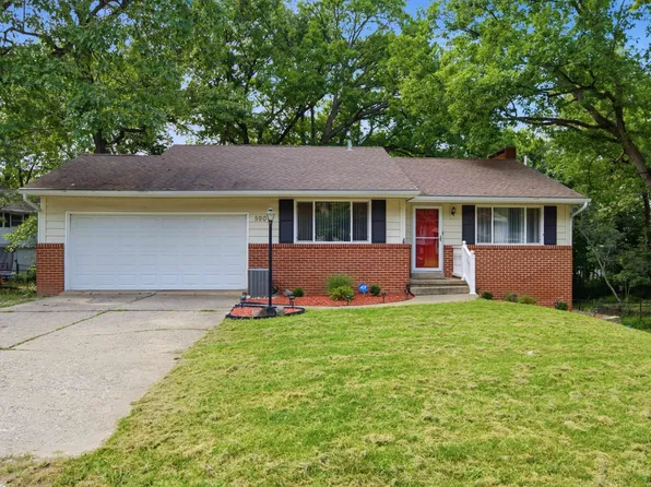 5907 N Tampico Dr, Peoria, IL 61614