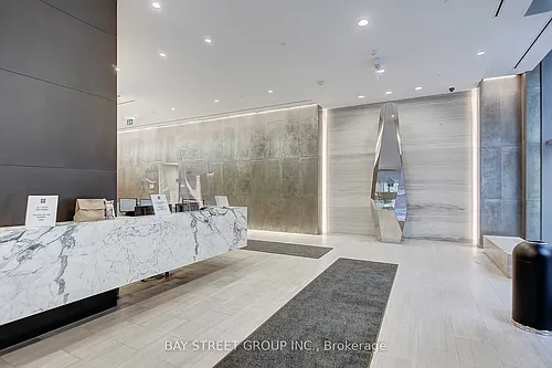 7 Grenville St #3401 Photo 1