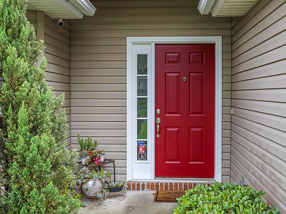 5th image of 10051 Govern Ln