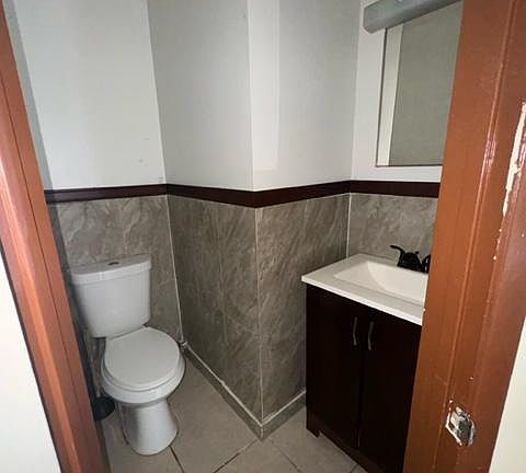 2nd image of 2325 W Pensacola St APT 169