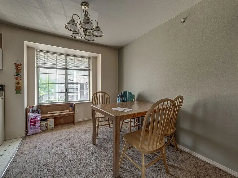 718 W 1720 N #328 — Photo 2