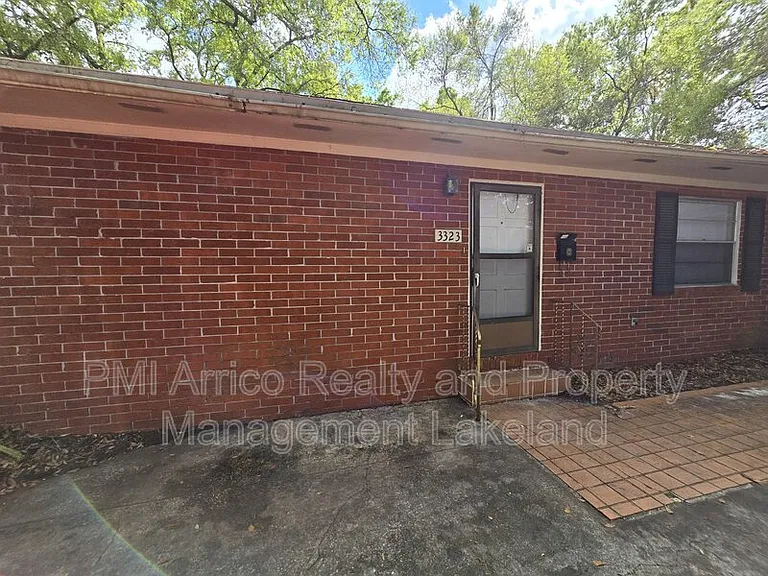 3323 S Polk Ave — Photo 2