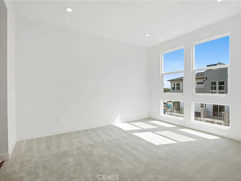 1410 W Bushell St — Photo 8