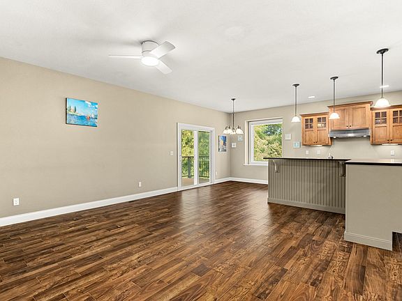 5th image of 13377 Lakeview Ct
