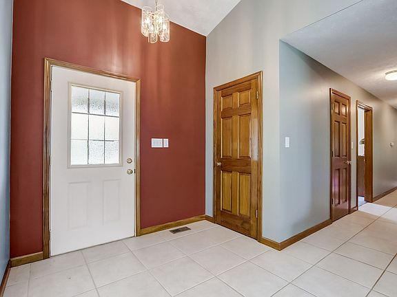 5th image of 10902 N County Road 1025 E