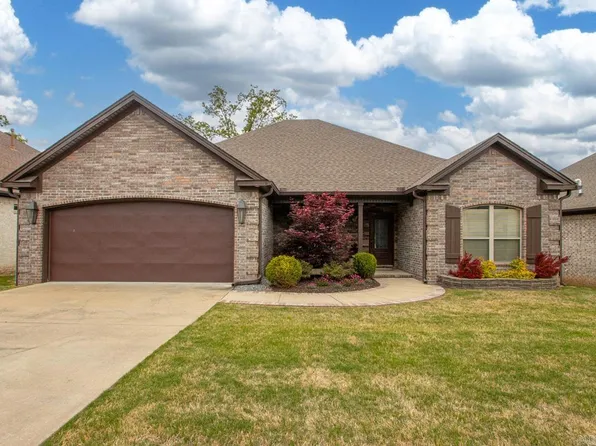 9216 Meadow Gardens Cir, Sherwood, AR 72120