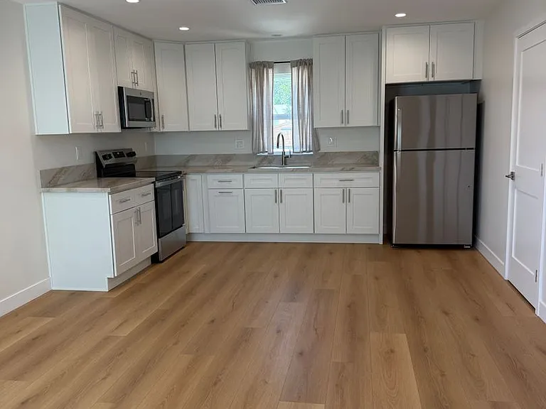 1045 Sonora Ave — Photo 28