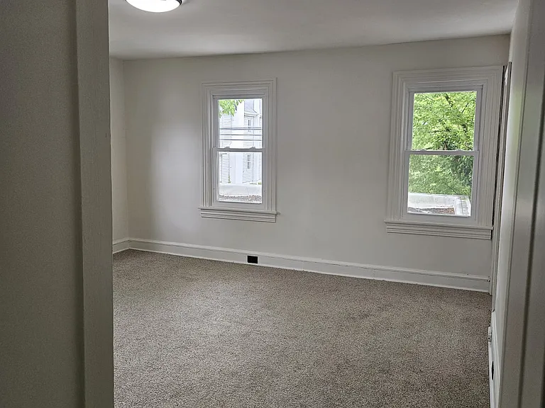 6027 Main St #1 — Photo 9