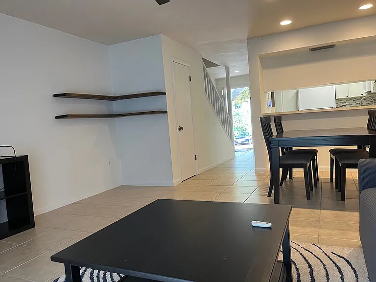 1432 SW 25th Pl — Photo 8