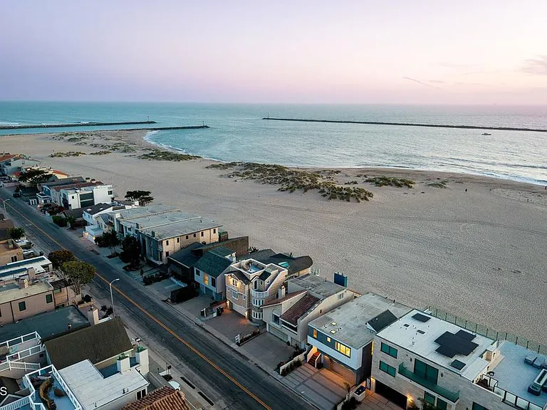 3373 Ocean Dr — Photo 69