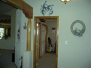 4th image of 10 Frost Ct