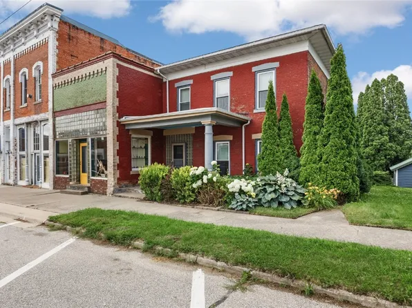 111 E 1st St, Mechanicsville, IA 52306