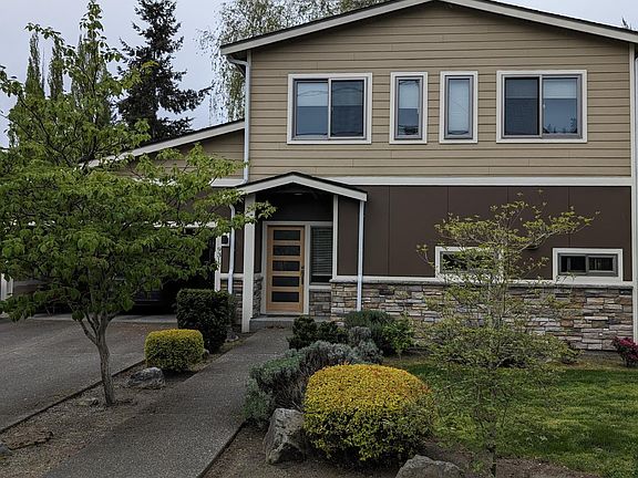 2nd image of 9317 NE 124th St