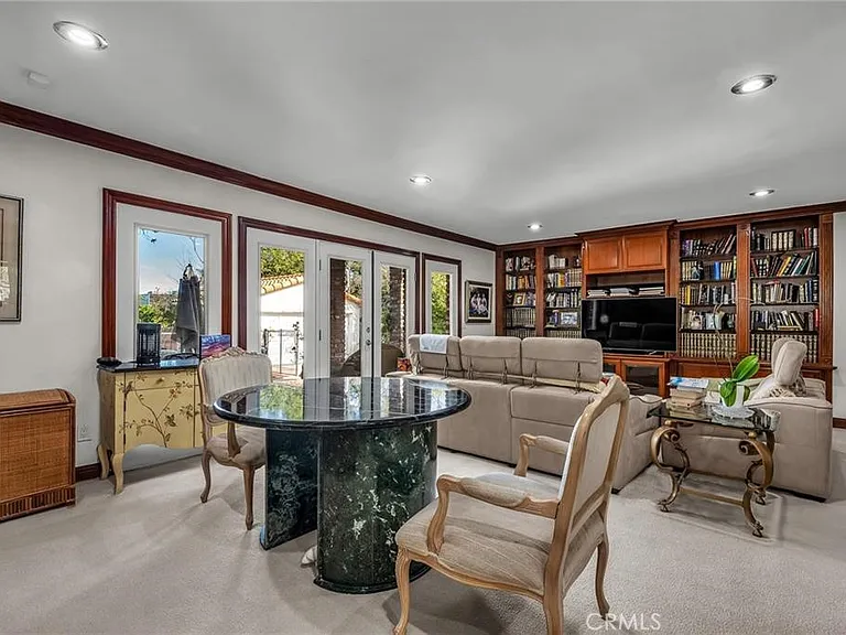 18423 Linnet St — Photo 20