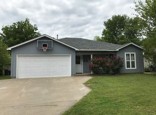 516 N Division St, Coweta, OK 74429