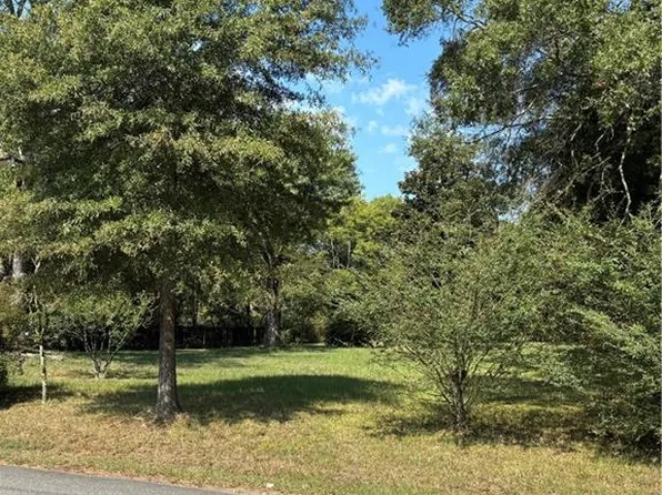 542 Old Tennessee Hwy NE, White, GA 30184