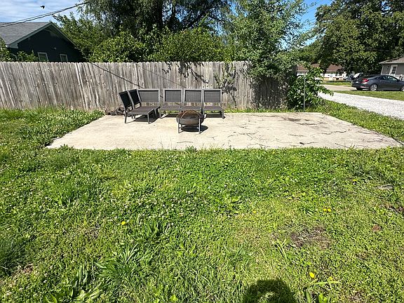 4th image of 467 W Jackson St