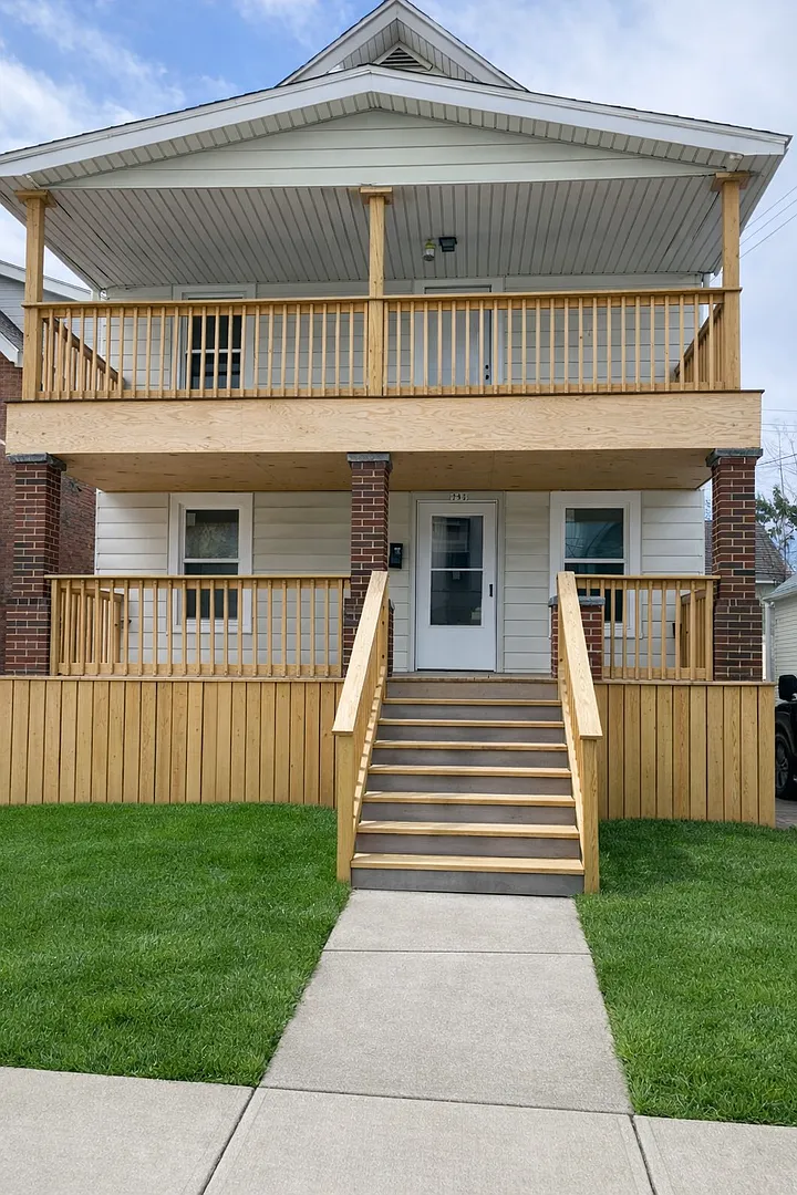 792 London Rd — Photo 1