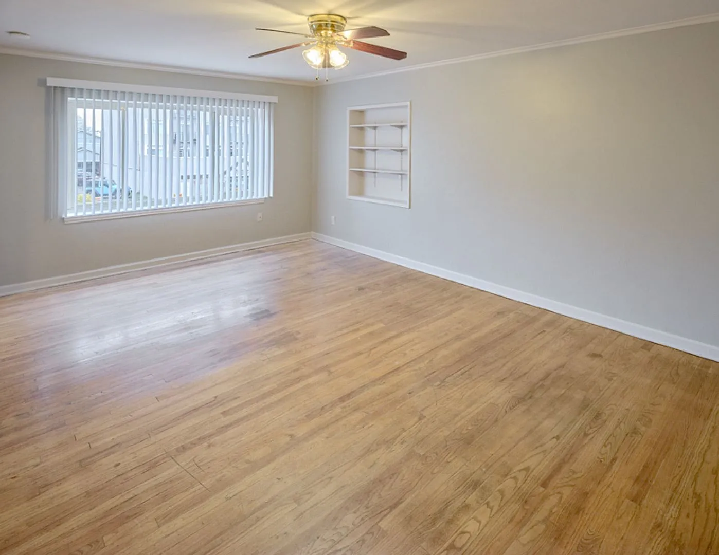 Clermont Apartments — Photo 4