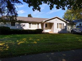 146 Meadow Cir, Rochester, NY 14609