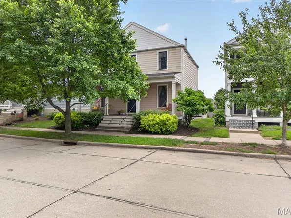 3513 Barter St, Saint Charles, MO 63301