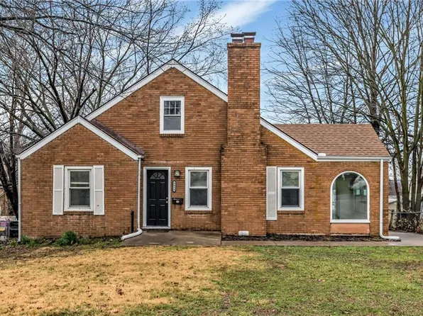 9614 E 32nd St S, Independence, MO 64052