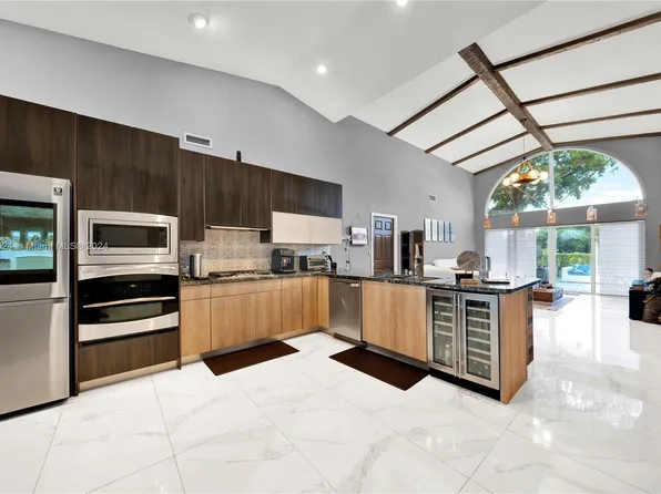 5124 NW 106th Ave, Doral, FL 33178