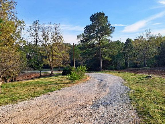 3rd image of 3540 Mount Carmel Rd
