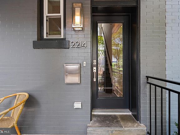 5th image of 2214 Flagler Pl NW