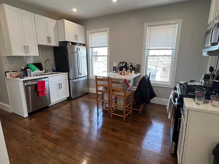 55 Mount Vernon St #3 — Photo 1