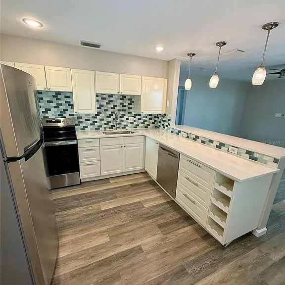 2716 Blossom Dr — Photo 3